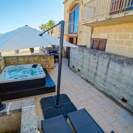 Harbour Views Duplex Maisonette With Jacuzzi Hot Tub Mgarr Exterior photo