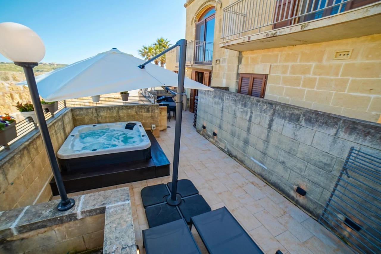 Harbour Views Duplex Maisonette With Jacuzzi Hot Tub Mgarr Exterior photo