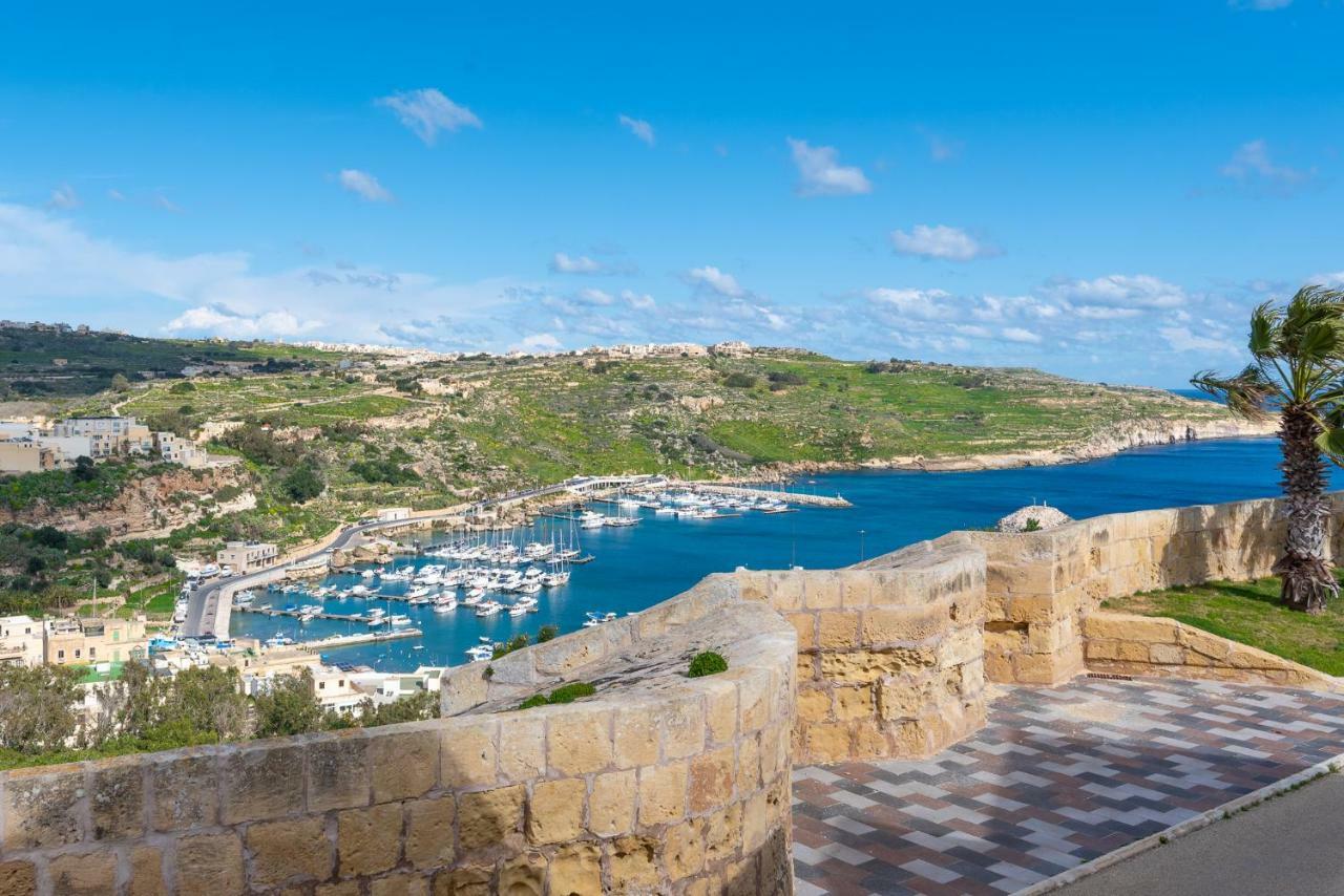 Harbour Views Duplex Maisonette With Jacuzzi Hot Tub Mgarr Exterior photo